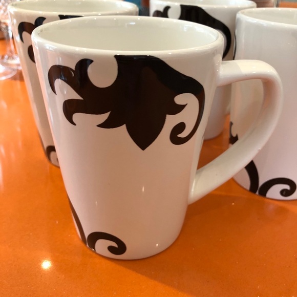 Black and white coffee tea mugs - Picture 2 of 4